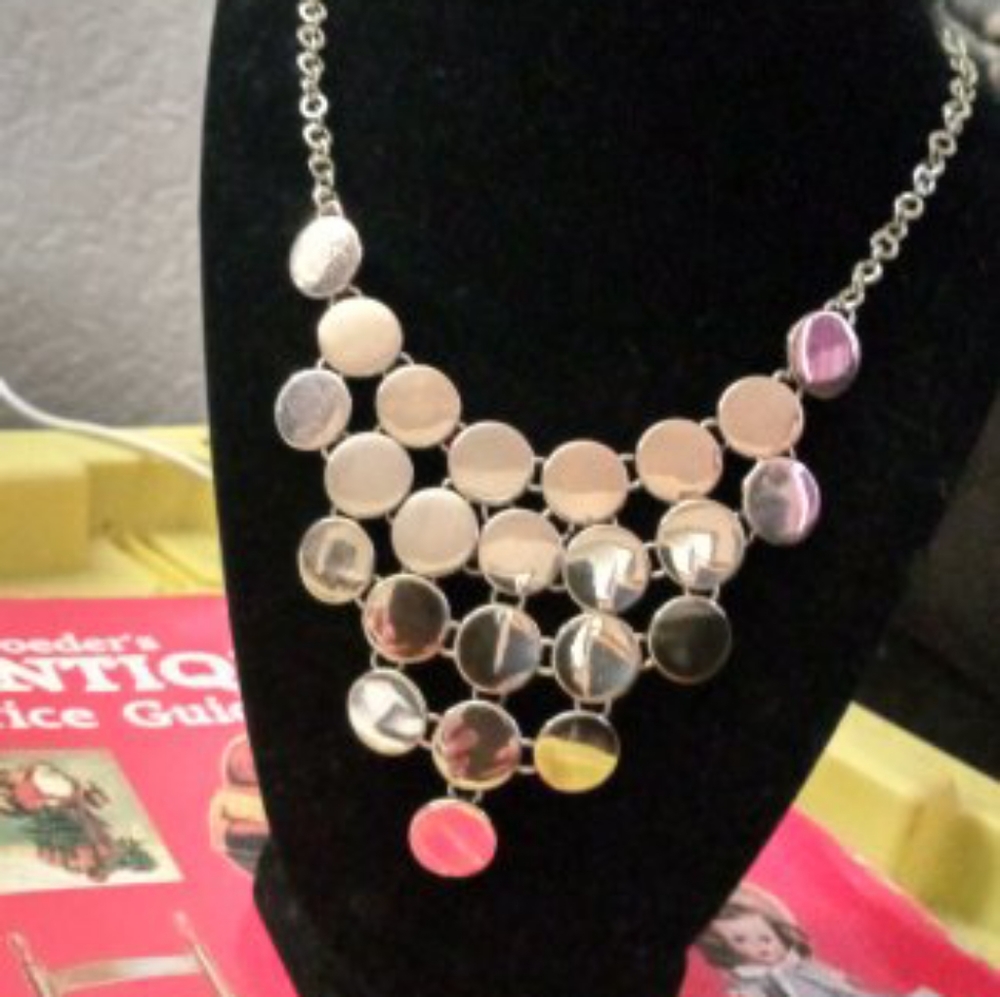 Necklace - Picture 2 of 3